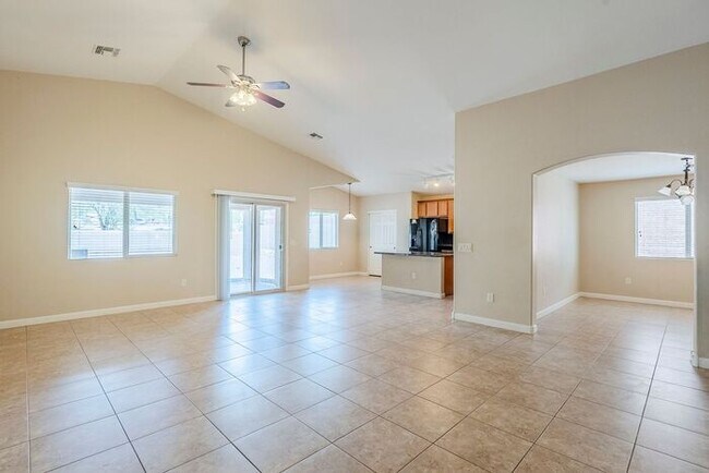 Building Photo - Pending/ Rented - Bright & Airy 4-Bedroom ...