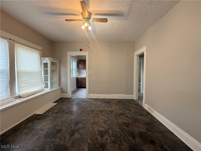 Building Photo - 1278 E 115th St