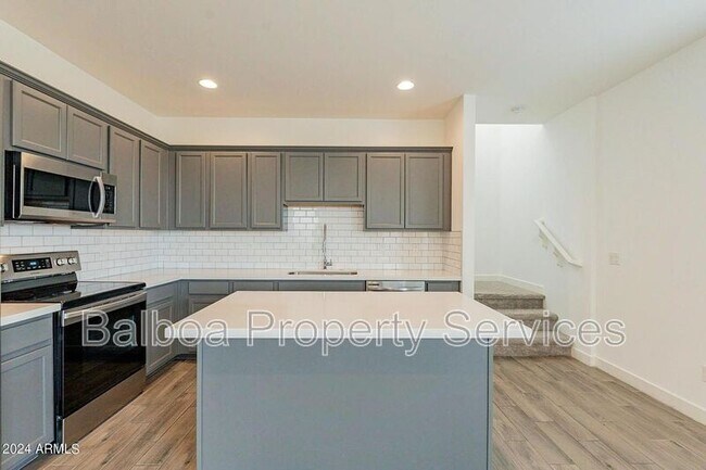 Building Photo - 5516 S Dillon Cir