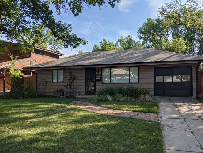 Building Photo - Virginia Village Home New Paint, Carpet, Blinds Backs up to Cherry Creek Trail