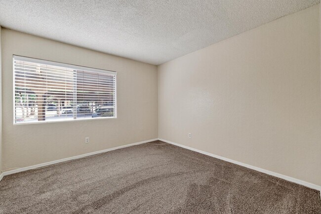 Building Photo - 2 Spacious Bedroom Diamond Bar Condo for L...