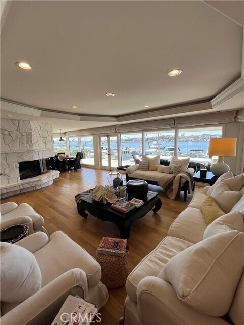 Building Photo - 2636 Bayshore Dr