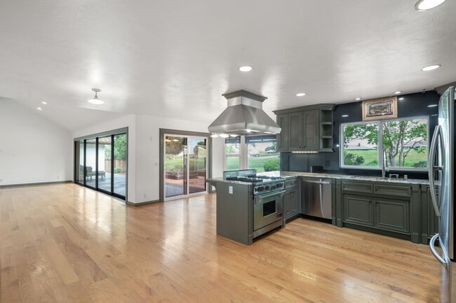 Building Photo - Spanish-style home in Ridgemark