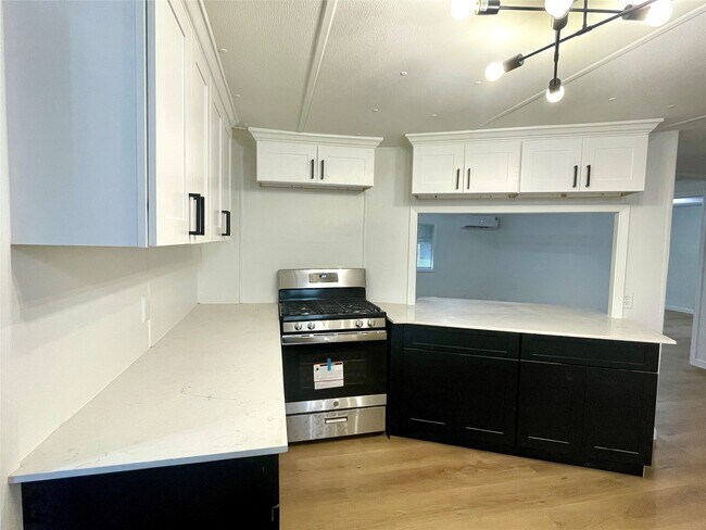 Building Photo - 9610 Carlow Ln