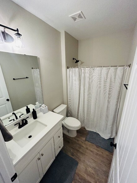 Building Photo - 5991 Born Dr