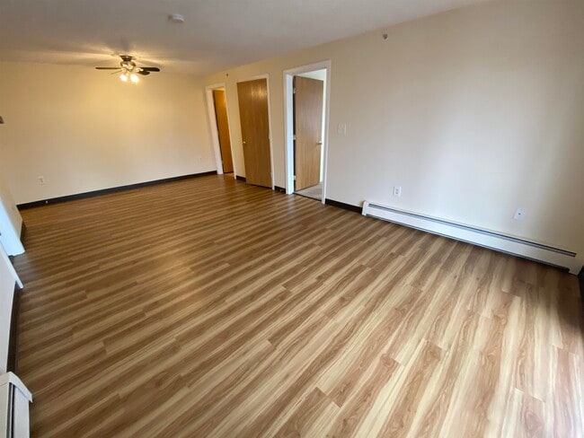 Building Photo - 96 Powers St