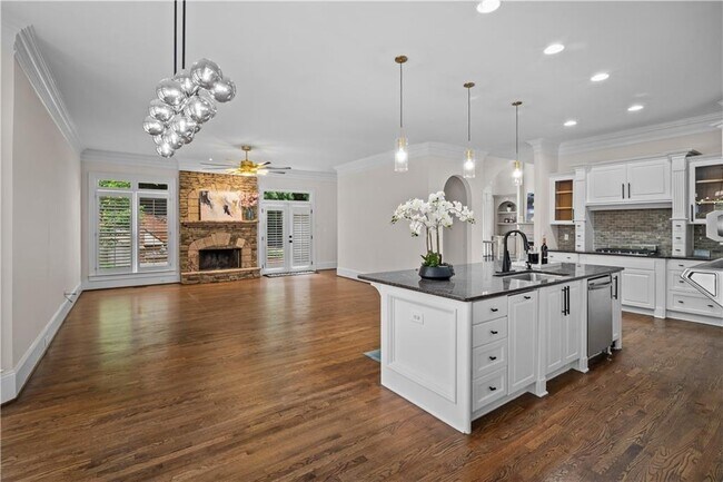 Building Photo - 8630 Moor Park Run