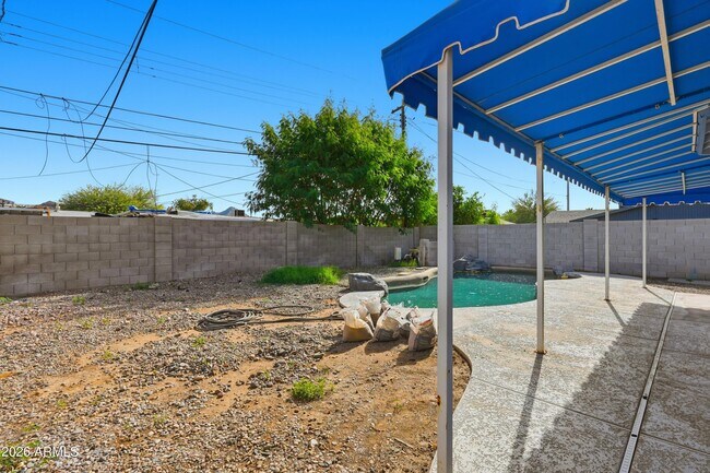 Building Photo - 8811 N 5th St