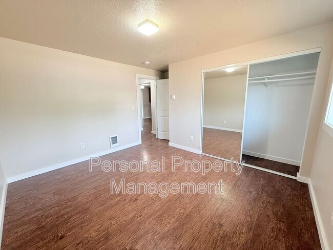 Building Photo - 1803 SE Blairmont Dr