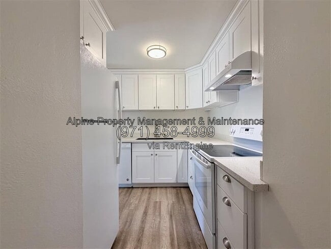 Building Photo - 6457 SW 192nd Ave