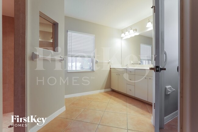 Building Photo - 7224 Sussex Ln