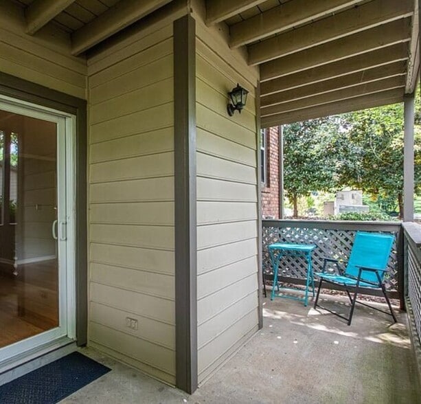 Deck - 1325 Weatherstone Way NE
