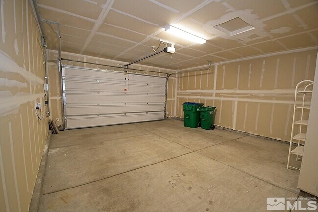 Building Photo - 1390 Trailhead Dr
