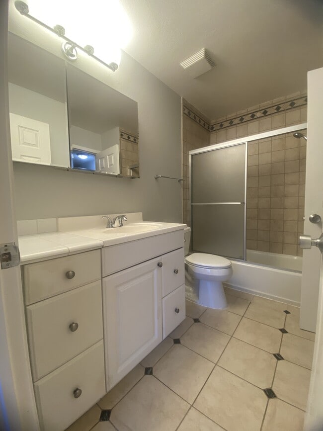 Building Photo - 2539 Blue Rock Ct