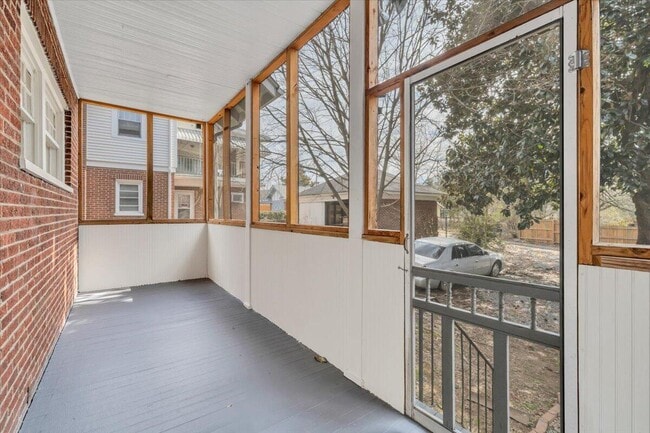 Building Photo - 1144 Wasena Ave SW