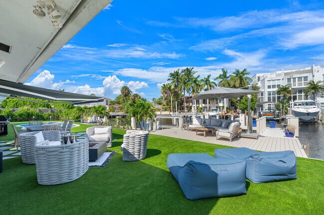 Building Photo - 2813 NE 29th St