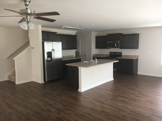 Building Photo - Doss Ferry Community in Kimberly Al  2 story house built 2017, 3 Bedroom, 2.5 bathroom house with...