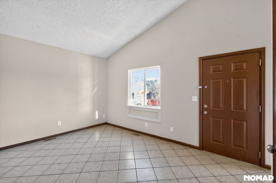 Building Photo - 17465 E Plateau Dr