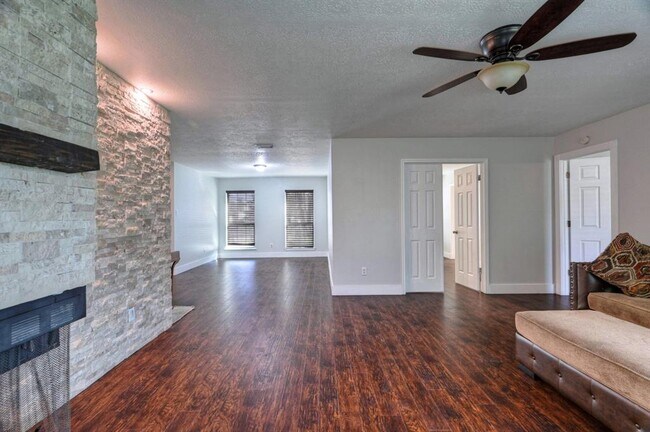 Building Photo - 5103 Temple Bell Dr