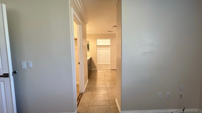 Building Photo - Beautiful West Lancaster Home