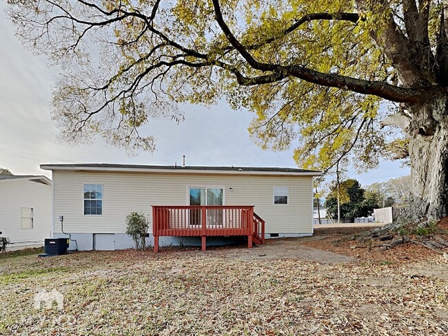 Building Photo - 4316 Hovis Rd