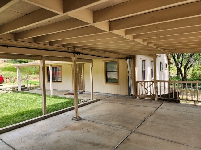 Building Photo - 1390 Bald Hill Rd