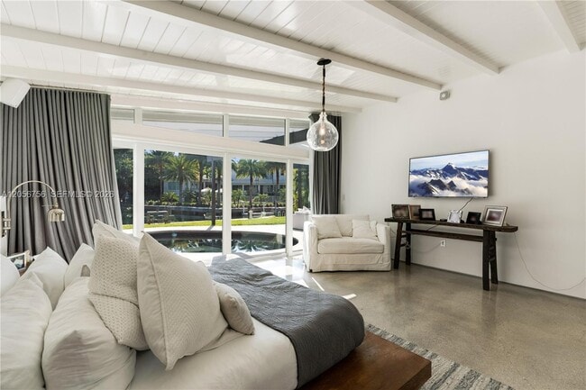 Building Photo - 270 Island Dr