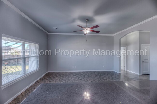 Building Photo - FOR LEASE | Broken Arrow | 3 Bed, 2 Bath H...