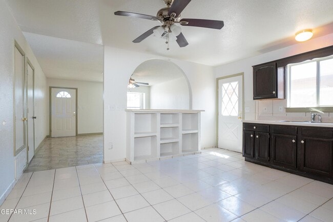 Building Photo - 11641 Desert Keep Dr