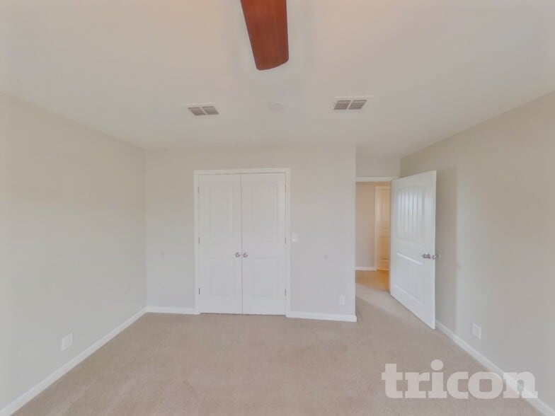 Building Photo - 2043 Shafer Dr