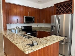 Building Photo - 7109 SW 166th Pl