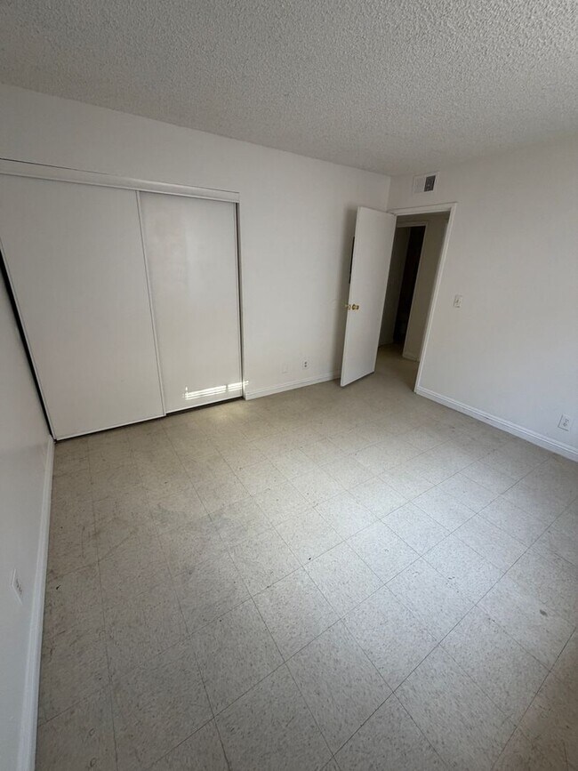 Building Photo - 3213 Figler Ct