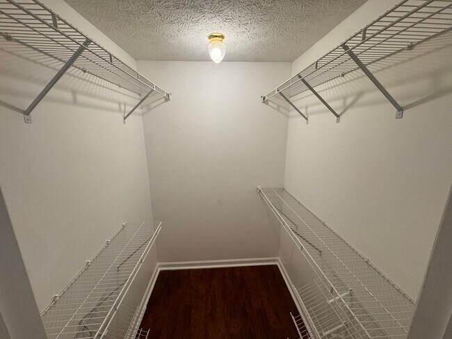 Building Photo - Beautiful Home For Rent in Arab