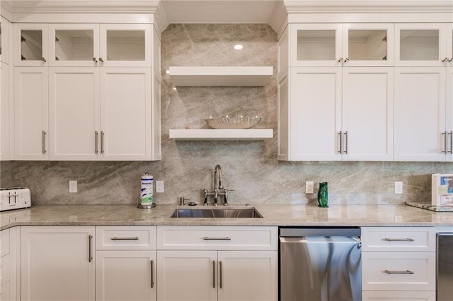 Building Photo - 6042 W Peppertree Way