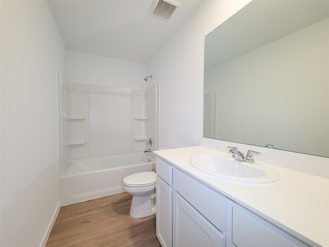 Building Photo - 3038 Pensacola Dr