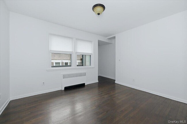 Building Photo - 98 Nassau Rd