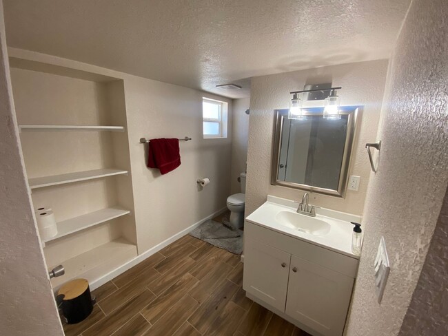 Building Photo - APARTMENT FOR RENT in CENTRAL EL PASO