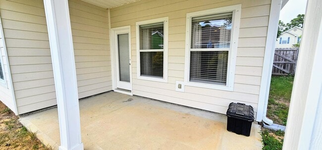 Building Photo - 181 Water Oaks Loop
