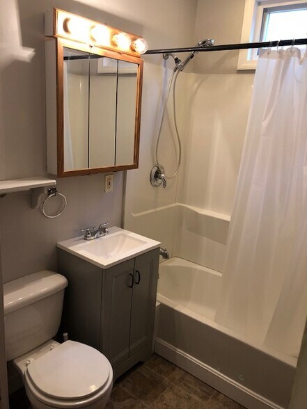 Bathroom - 53 Pilgrim Ave