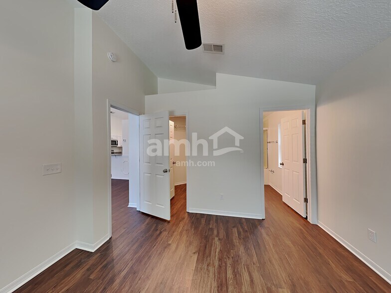 Building Photo - 11429 Kenley Cir