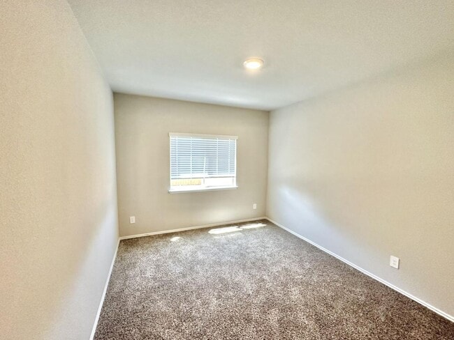 Building Photo - AVAILABLE NOW