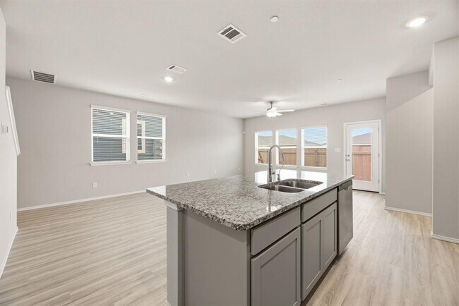 Building Photo - 12809 Village Spun Plz