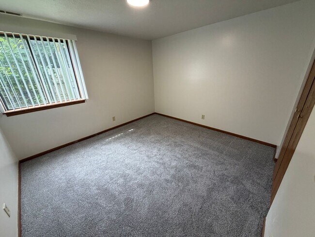 Building Photo - 2207 Spansail Dr