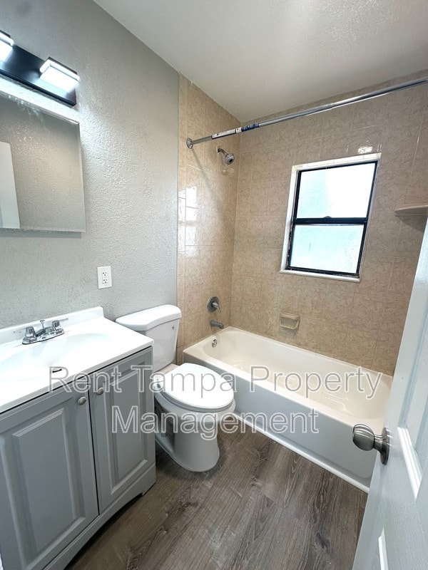 Building Photo - 1036 1/2 19th Street South - Upper