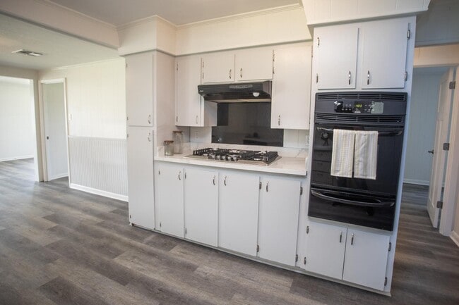 Building Photo - 408 Martin Luther King Jr Dr