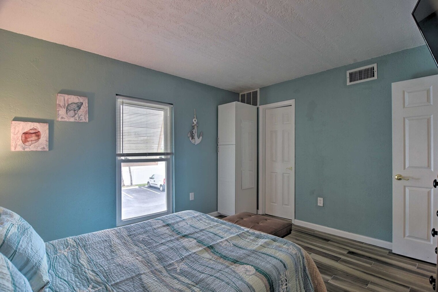 Building Photo - 8931 Blind Pass Rd