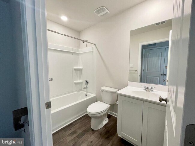 Building Photo - 28 Citrus Dr