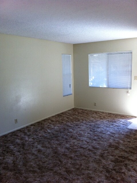 Building Photo - 14848 Sequoia St