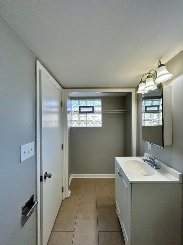 Building Photo - 18704 Jefferson