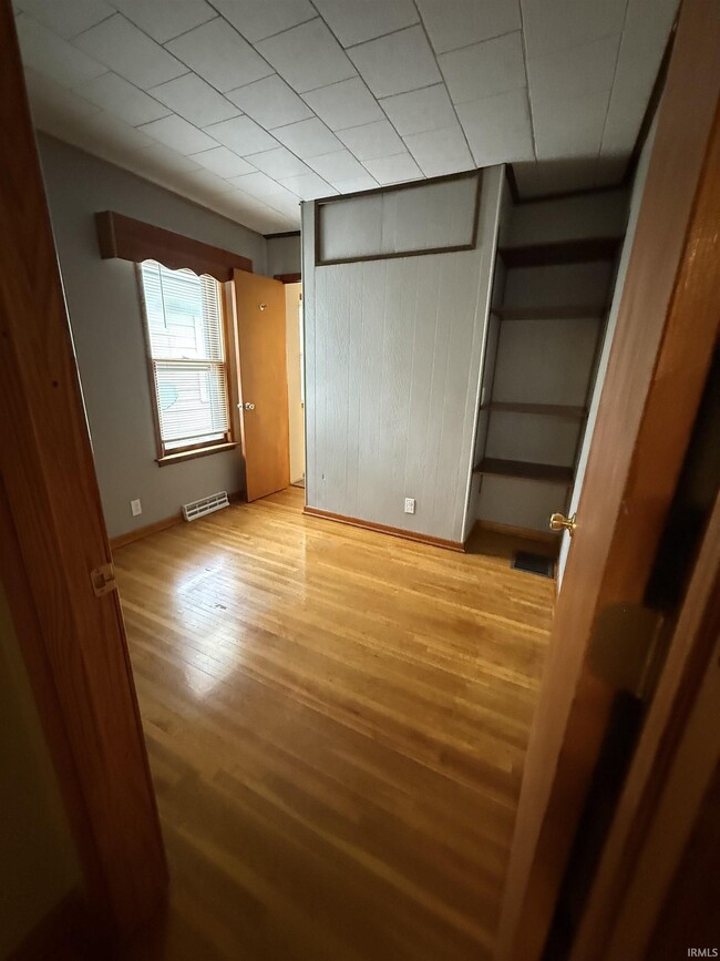 Building Photo - 1333 Hart St